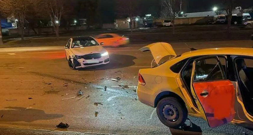 В Калининграде из-за ДТП на Московском проспекте пострадали три человека