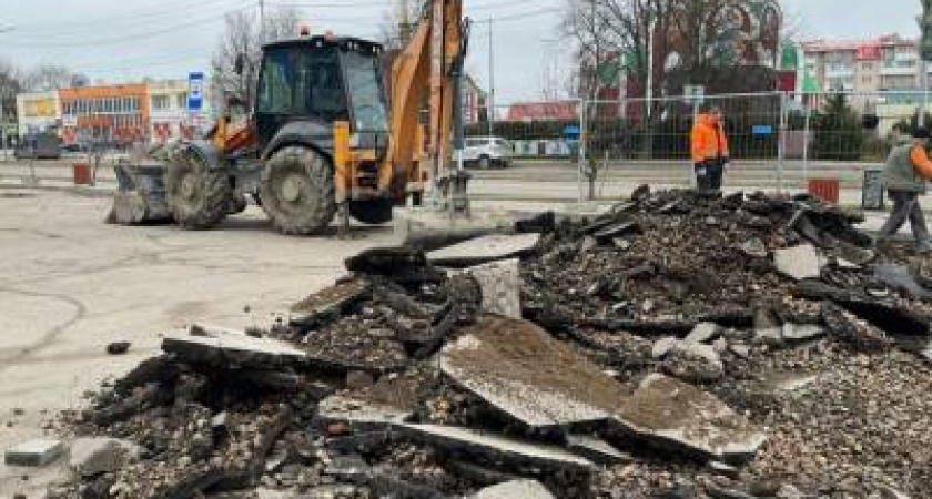 В Светлом началось благоустройство рыночной площади 