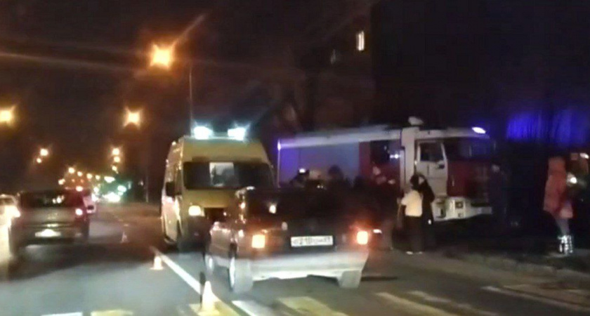 В Калининграде под колеса автомобиля попала 17-летняя девушка