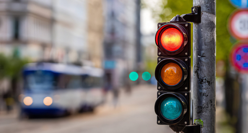 В Калининграде на перекрёстке Ленинского проспекта и улицы Багратиона отключают светофоры 