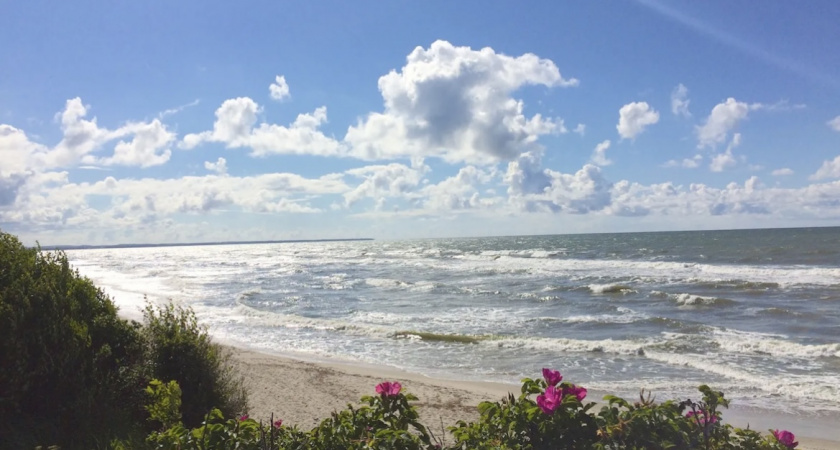 В Янтарном за 8,7 млн рублей благоустроят два пляжа