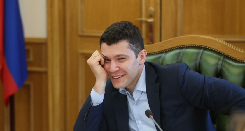 Андрей Анатольевич или Антон Алексеевич?   Видимо ретроградные планеты сбили настройки у  чиновников и спортивных комментаторов. 