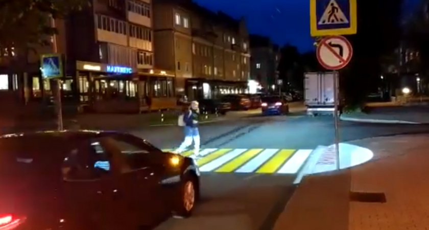 Эксперимент с использованием точечной подсветки пешеходных переходов в Калининграде провалился