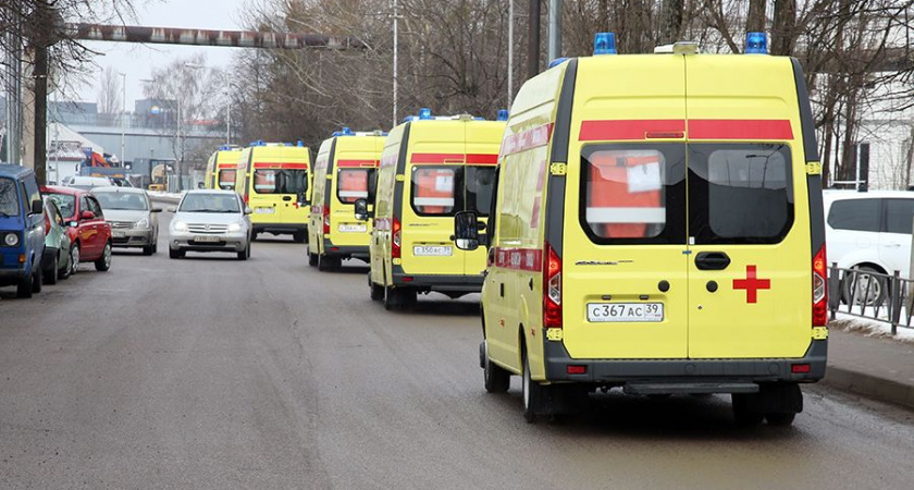 Пенсионерка выпала из окна своей квартиры на улице Казанской