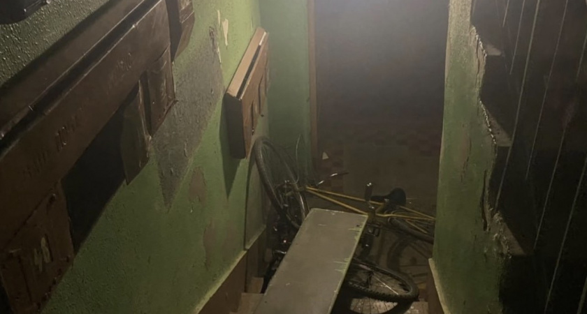 В курортном Светлогорске на улице Пионерской , подвыпившие «пионеры» устроили погром.