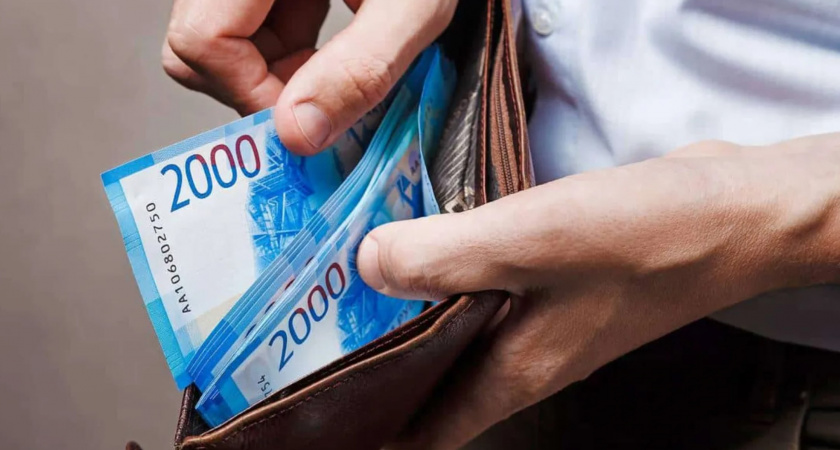 Госдума приняла законопроект о повышении МРОТ в России до 19 242 рублей