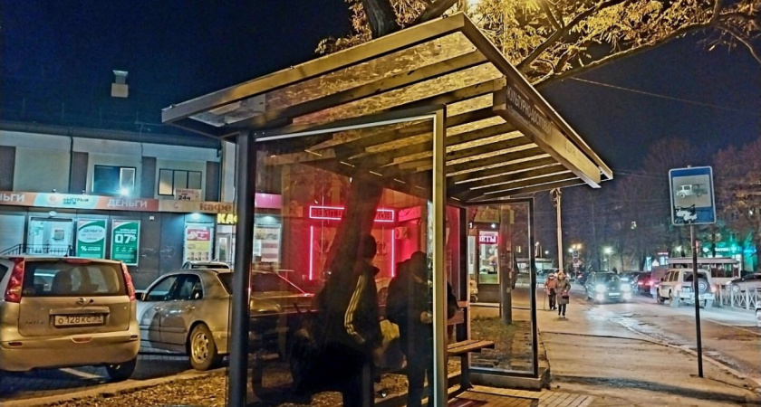 На Киевской улице возникло замешательство из-за переноса остановки рядом с «Кинолендом»