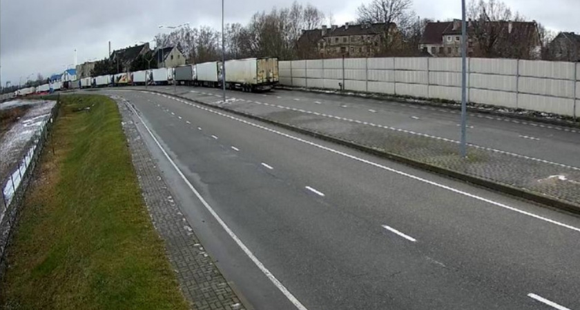 80 фур стоят на российско-литовской границе