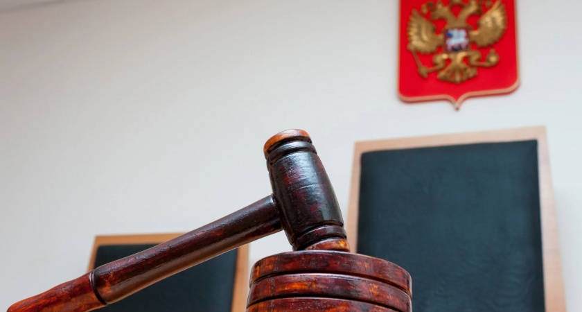 Житель Гурьевска подал иск в суд против своего начальника, который заставлял его работать без оплаты в выходные и праздничные дни