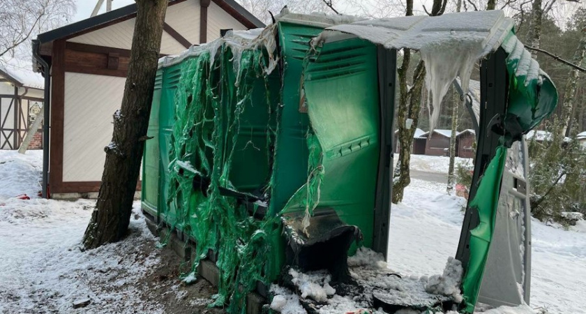 На дюне Эфа ночью случился пожар , сотрудники нацпарка «Куршская коса» поджигателя.