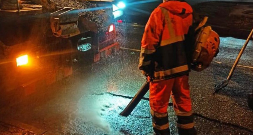 В Калининграде начали использовать «литой асфальт» для ремонта дорог в зимний период