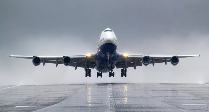 Аварийную посадку совершил самолет «Россия», на борту которого 111 пассажиров