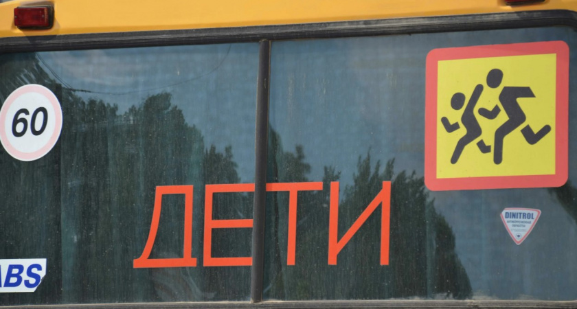 Тяжелое ДТП: автобус с 43 детьми столкнулся с грузовиком на трассе под Воронежем
