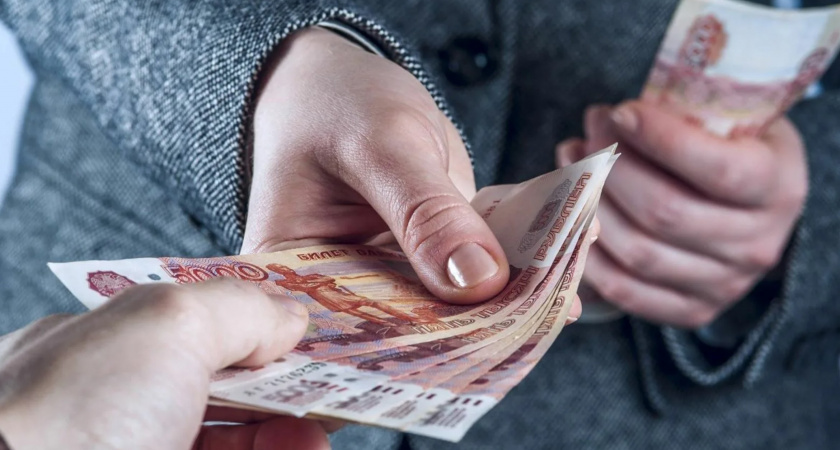 Примерно 80 тысяч жителей региона испытывают проблемы с выездом за границу из-за своих долгов