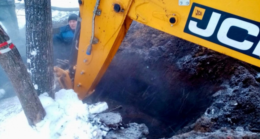 Группа школьников провалилась под землю в городе Южа Ивановской области и получила ожоги от кипятка