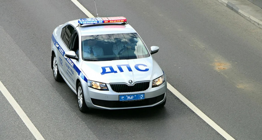 Школьник угнал у своей бабушки машину и разбил ее