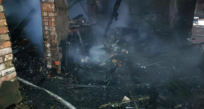 Пенсионеры вынуждены голодать и скитаться по улицам из-за пожара в Балтийске