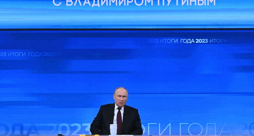 Президент Путин разъяснил цель создания нового учебника истории на прямой линии по итогам года