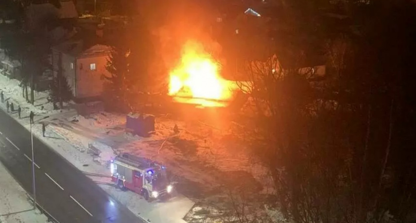 В Калининграде произошел пожар в жилой пристройке