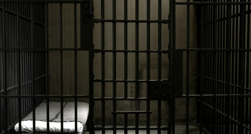 Мужчина, осужденный за насилие над ребенком, вышел из тюрьмы и через 4 дня совершил новое преступление