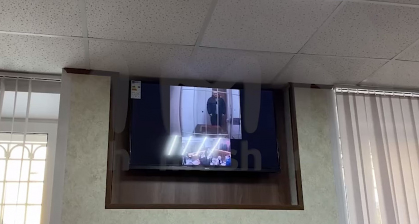 Семья Афанаскиных испытывала напряженные отношения из-за отсутствия отца, который работал на заводе