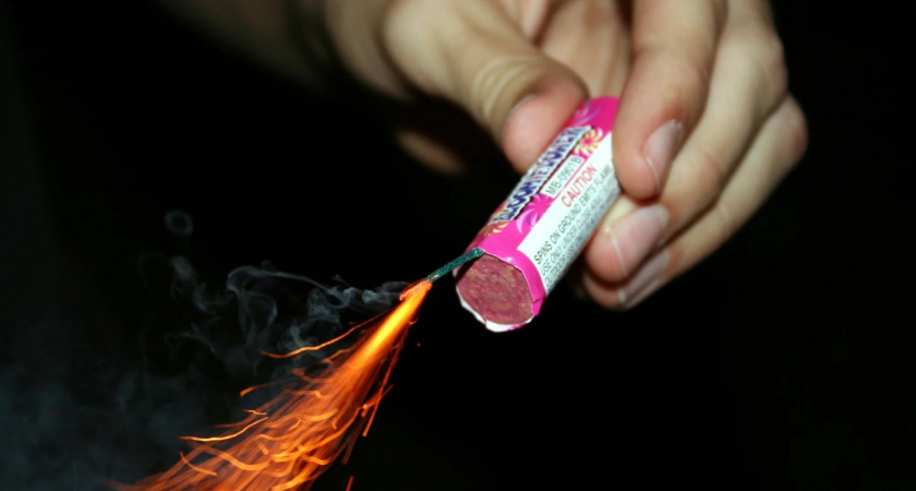 Игры с петардами закончились трагедией для школьника из Москвы. Что случилось с девятиклассником?