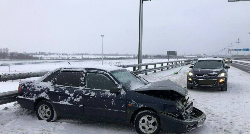 Погодные условия дают о себе знать: под Зеленоградском произошло ДТП. Есть пострадавшие