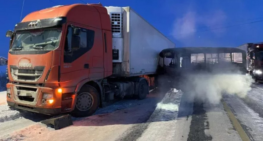 Массовое ДТП с участием фуры и автобуса произошло в Ивановской области, что с пострадавшими?