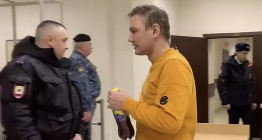 «Носок привел к аресту» Стала известна судьба задержанного солиста группы «ЩЕНКИ»