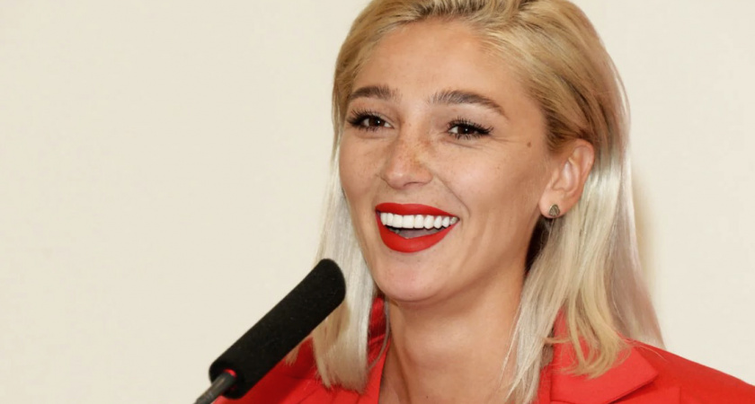 Ивлеева куда-то улетела?! Проблемы после скандальной «голой вечеринки» все еще дают о себе знать?