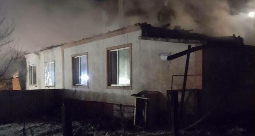 Пришлось эвакуировать 10 человек! В одном из поселков в Калининградской случился пожар. Подробности