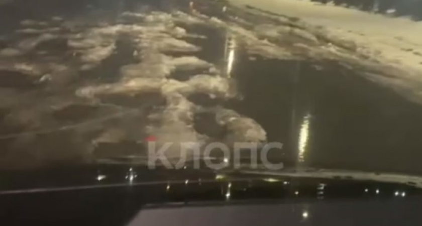 Жители Гурьевска жалуются на дорогу к гимназии (ВИДЕО)