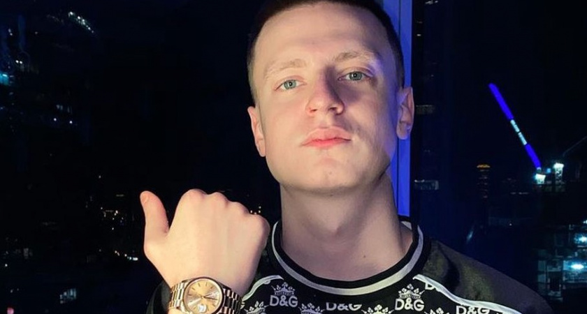 На скандально известного блогера Mellstroy, который избил девушку во время трансляции, снова подали в суд! Что он натворил?