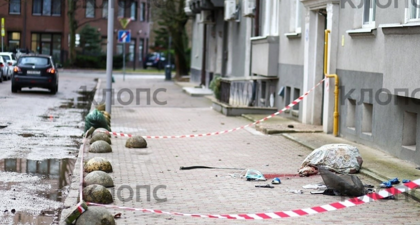 Ужасный инцидент в Калининграде: больной мужчина вышвырнул собственную мать из окна четырехэтажки