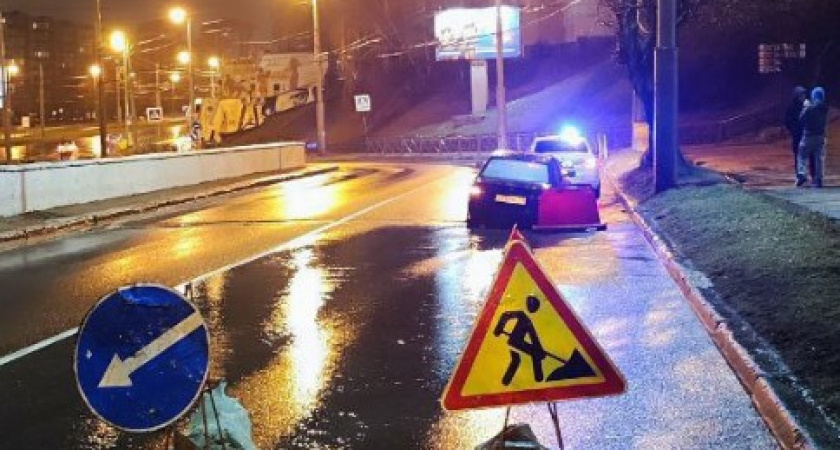 Администрация предупреждает: на одном из спусков в Калининграде образовался провал