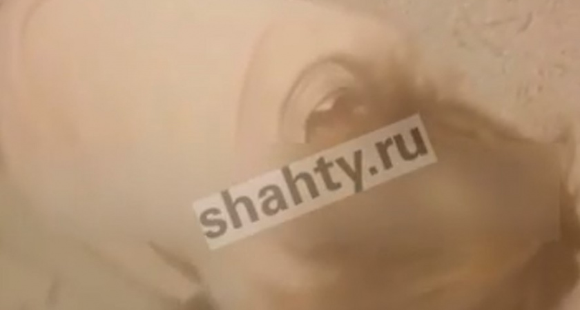 Сожитель девушки издевается и бьет ее дочь, а где мать (ВИДЕО)