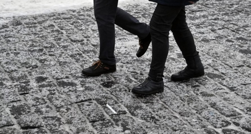 Скоро весна... Значит наступает сезон гололеда! Спасители рассказали, как спасти себя от травм