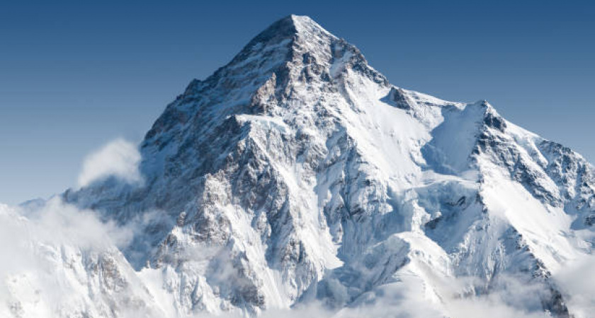 Последний спуск. Гражданин России попал под лавину в горах Индии (ВИДЕО) 