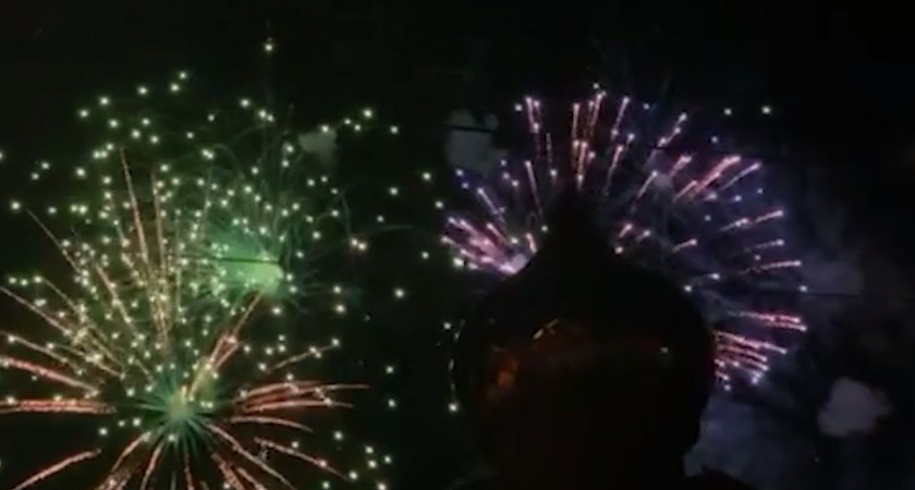 Яркий салют и гром артиллерийских орудий слышал весь Калининград в ночь на 23 февраля (ВИДЕО)