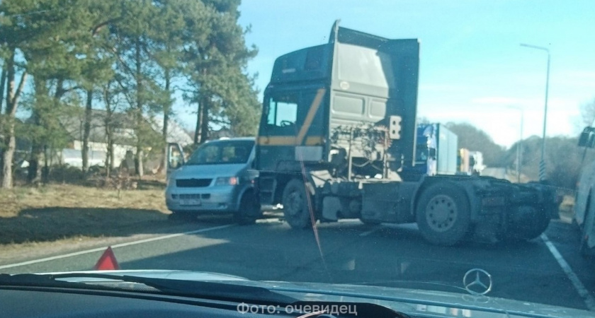 В Калининграде произошло ДТП на шоссе