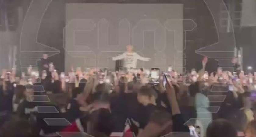 «Школьница от удара упала прямо на пол» Что произошло на одном из концертов в Москве