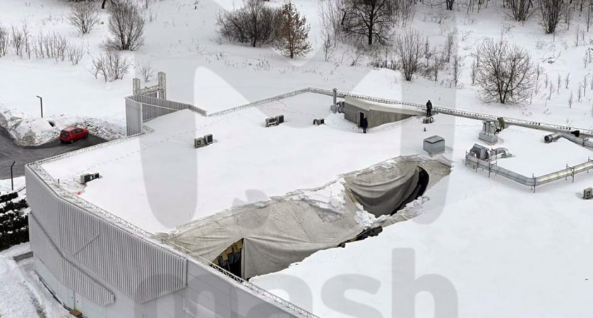 «Ангелы Плющенко» остались без крыши. В здании ледового дворца на юго-западе Москвы произошло происшествие