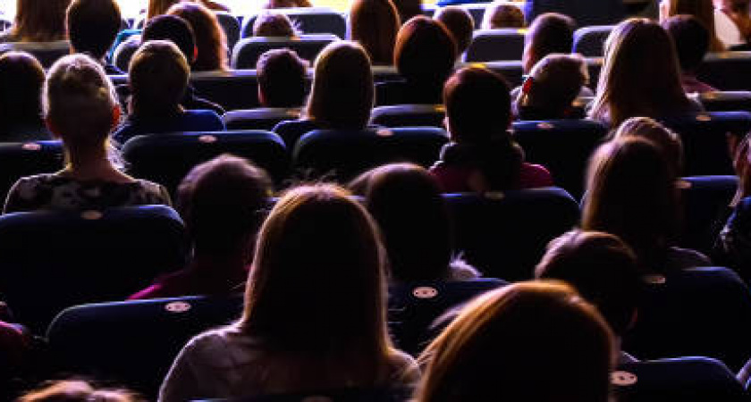 За что калининградская школьница получила по шее прямо на концерте в филармонии (ВИДЕО) 