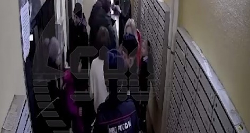 «Будто в страшном сне» Лифт с пассажирами рухнул в многоэтажке в Петербурге. Последствия и подробности (ВИДЕО)