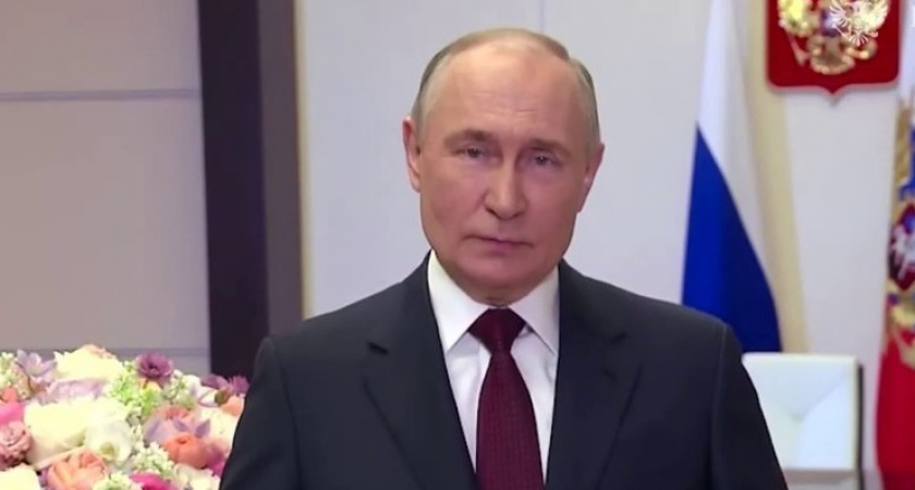 «Вами невозможно не восхищаться» Владимир Путин поздравил женщин с 8 Марта (ВИДЕО)