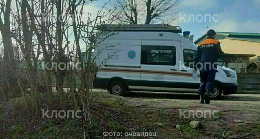 Хотел поймать немного рыбки, но обнаружили на берегу очень опасную бочку