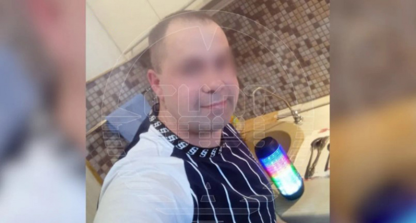 Сначала развлекал детей, а потом развлекался сам. Что натворил администратор детской комнаты в ТЦ в Петербурге