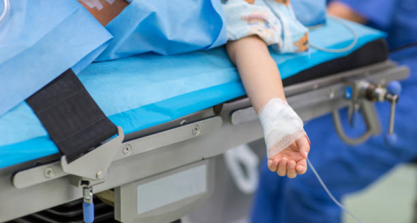 С высотки на улице Красной в Калининграде пятиклассница выпала с общего балкона 