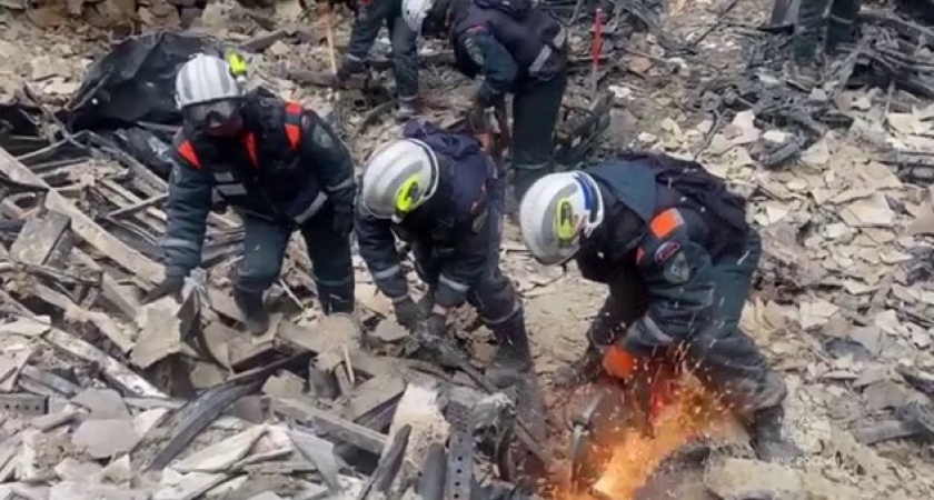 В МЧС показали новые кадры разбора завалов и рассказали о ходе работ в «Крокусе» (ВИДЕО)