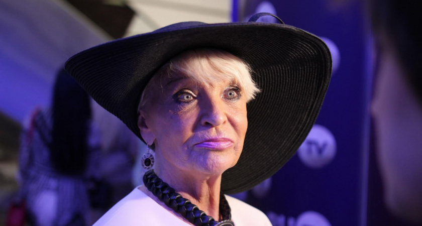 В Москве госпитализирована актриса Светлана Светличная. У нее острый инфаркт миокарда 